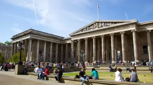 Charge tourists to visit British Museum, says former boss