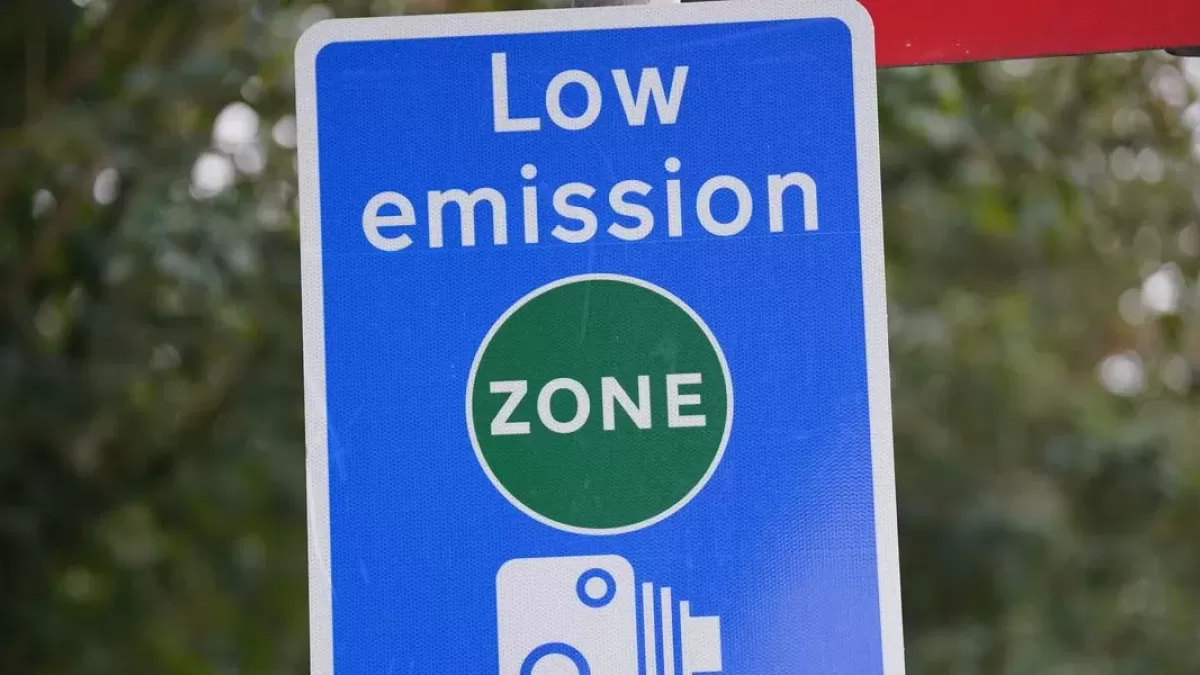 Scotland ‘on its knees’ as one million drivers face huge fines from Low Emission Zones launching within weeks